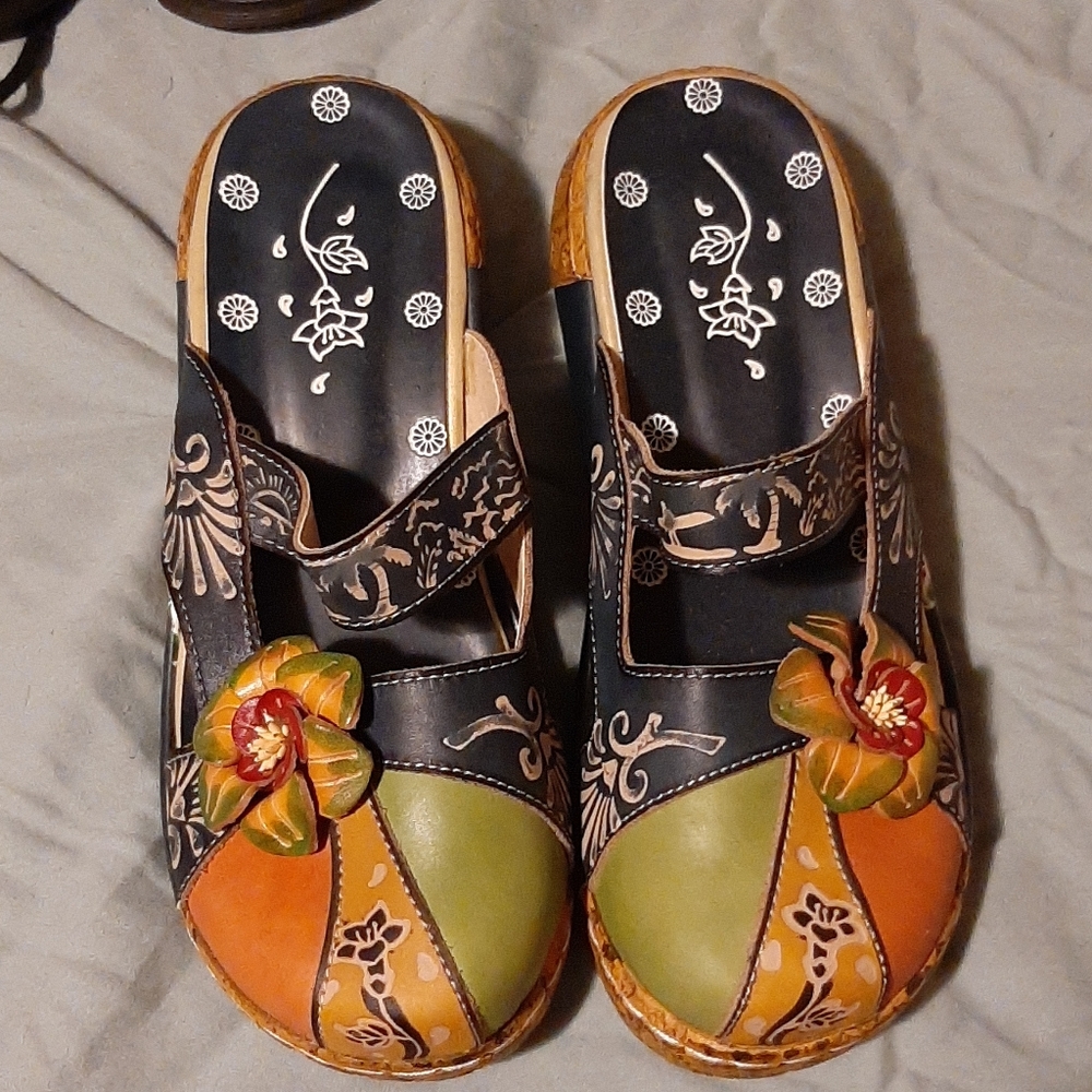 Clogs